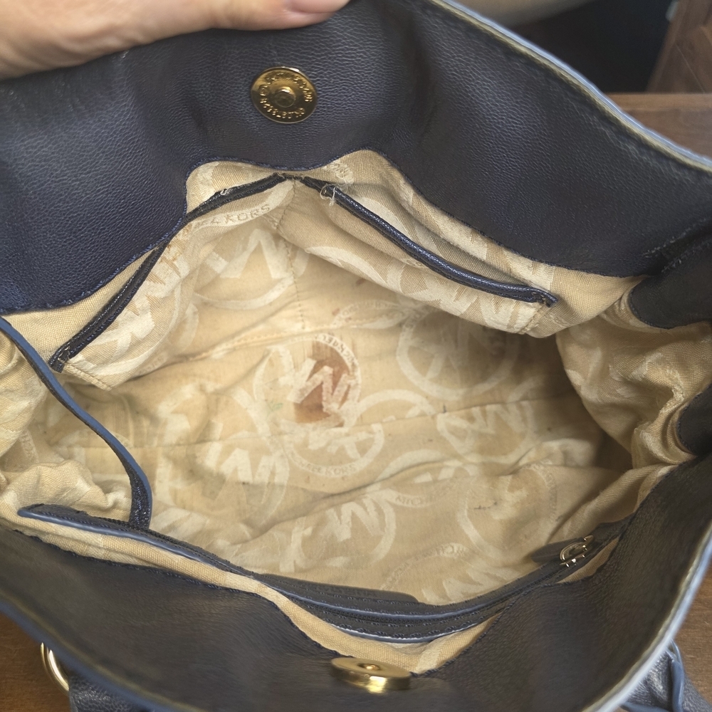 Michael Kors Hamilton Satchel with Matching Wallet Set - Picture 7 of 13